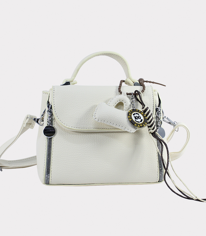 bolsos de mano con llavero artesanal negocios